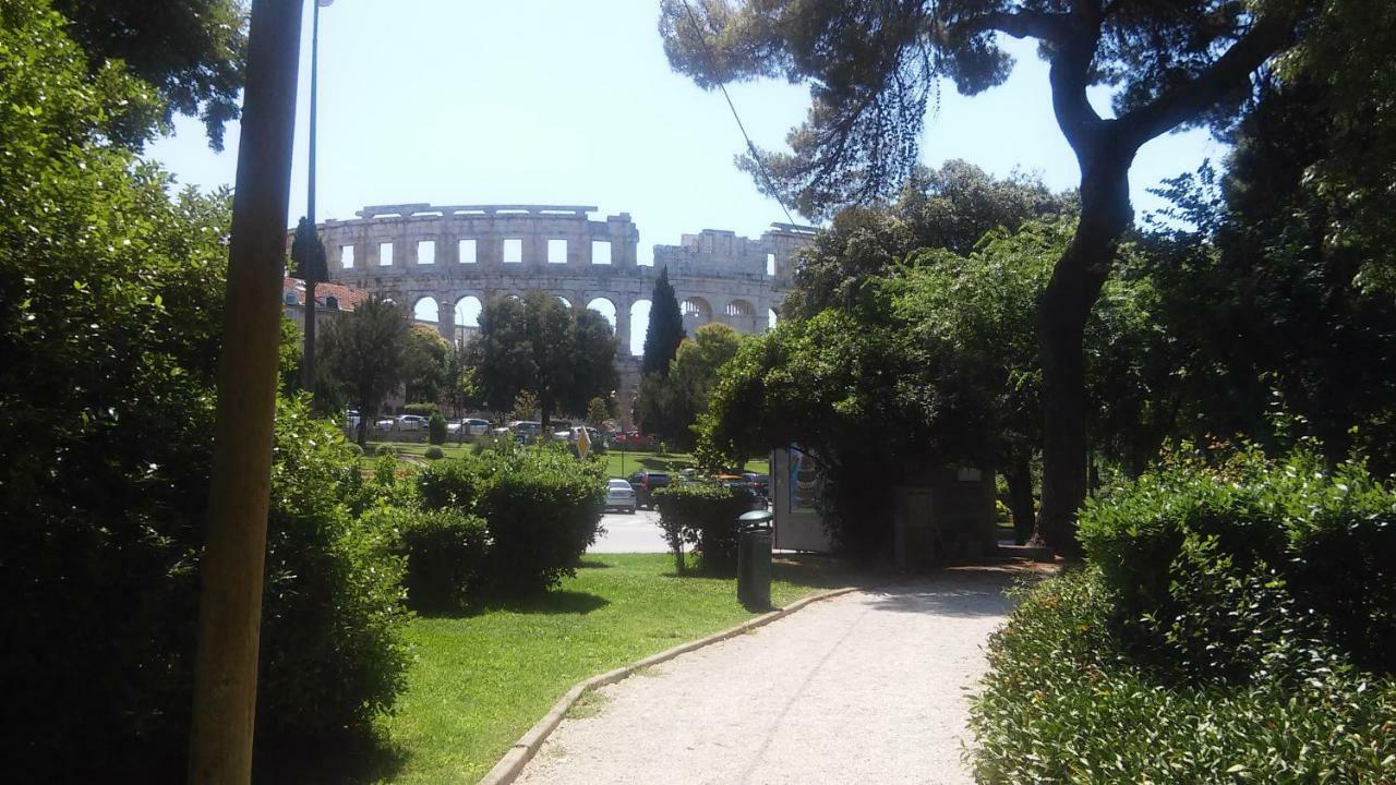Colosseum Apartment Πούλα Εξωτερικό φωτογραφία